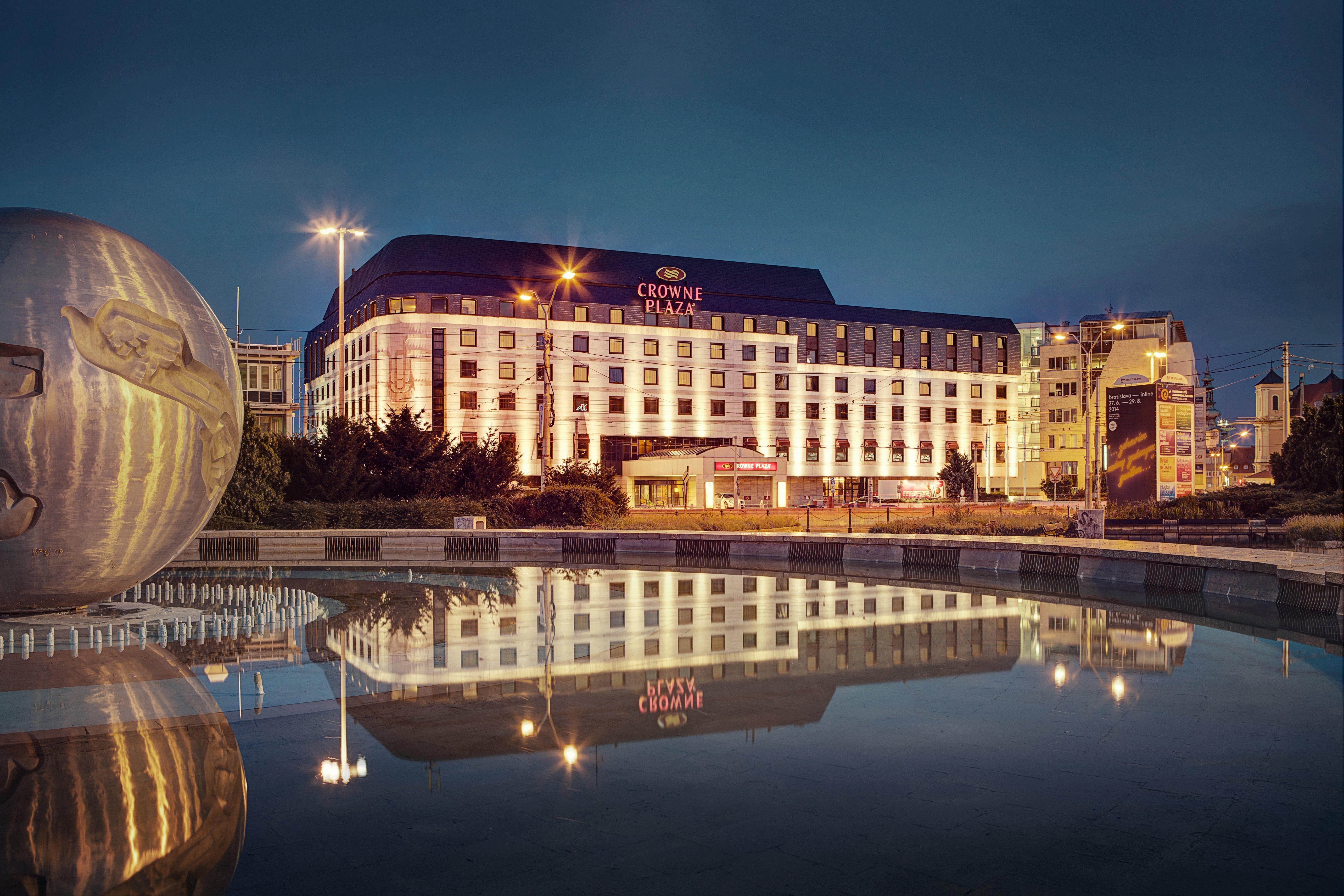 Crowne Plaza Bratislava, An Ihg Hotel Zewnętrze zdjęcie